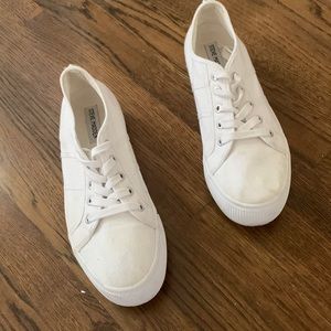 Steve Madden white platform sneakers size 10